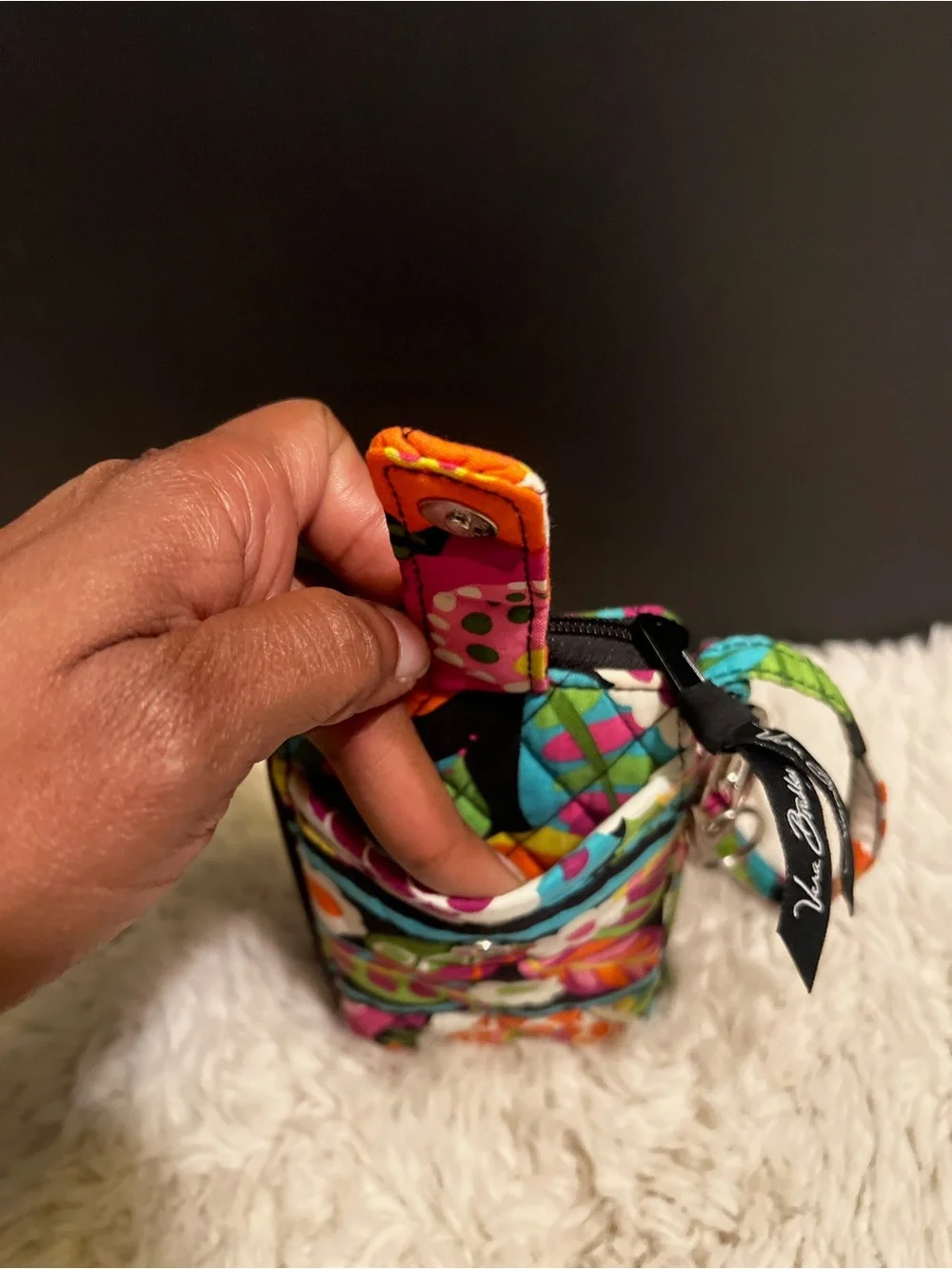 Vera Bradley Va Va Apple Bloom Bright Floral Quilted Phone Wristlet